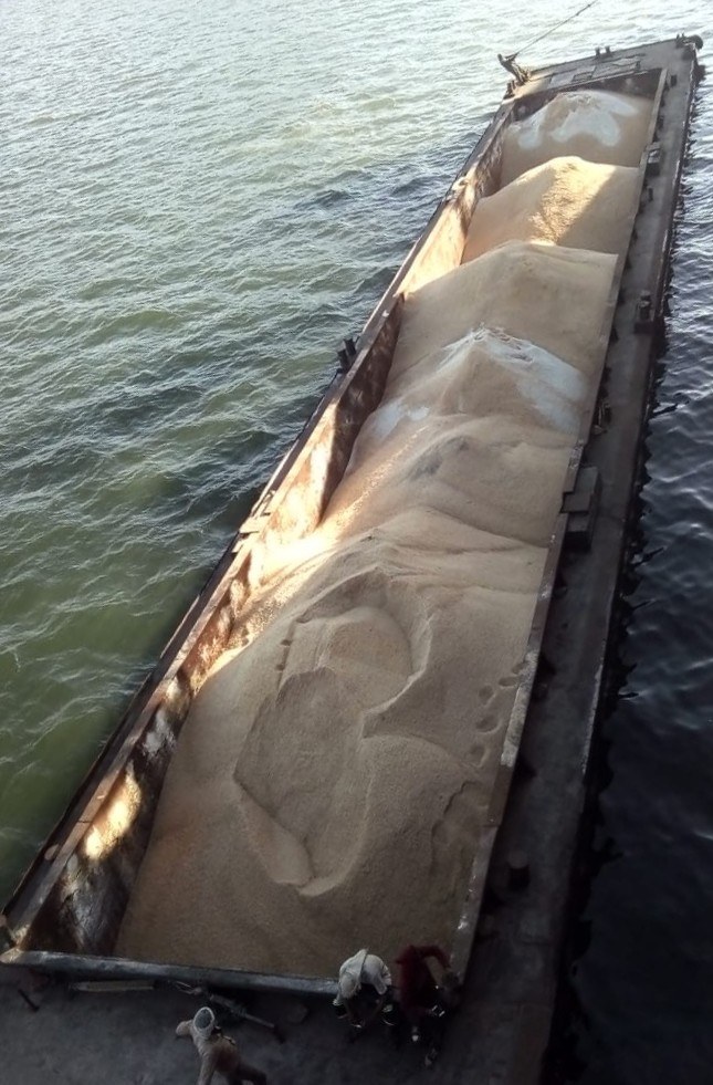 Salt cargo overhead
